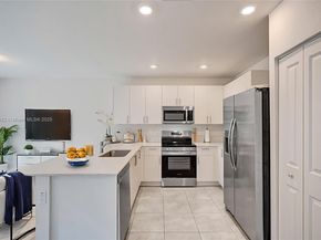 5000 SW 37th St, Pembroke Park FL 33023