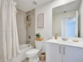 5000 SW 37th St, Pembroke Park FL 33023