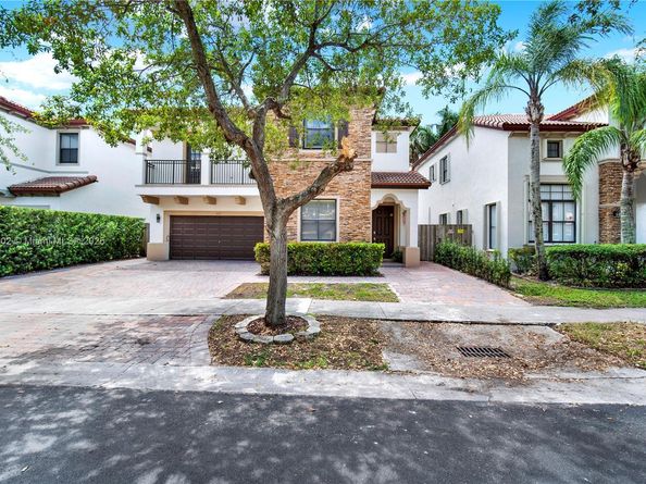 557 SE 37th Place, Homestead FL 33033