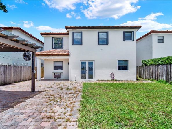 557 SE 37th Place, Homestead FL 33033