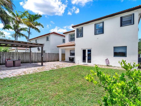 557 SE 37th Place, Homestead FL 33033