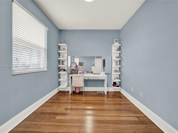 557 SE 37th Place, Homestead FL 33033