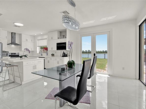 557 SE 37th Place, Homestead FL 33033