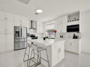 557 SE 37th Place, Homestead FL 33033