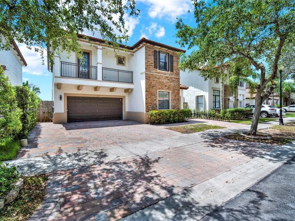 557 SE 37th Place, Homestead FL 33033