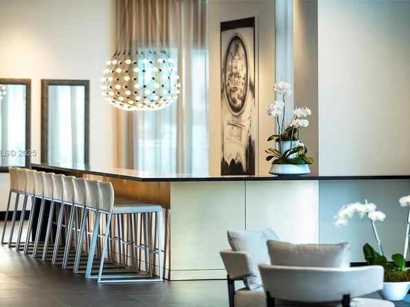 851 NE 1st Ave 1611, Miami FL 33132