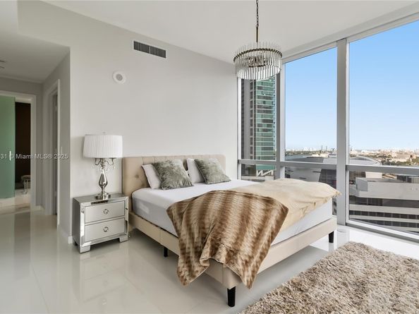 851 NE 1st Ave 1611, Miami FL 33132