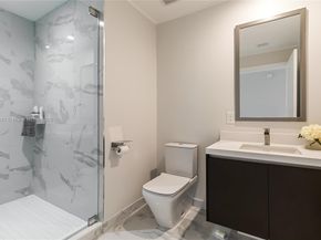 851 NE 1st Ave 1611, Miami FL 33132