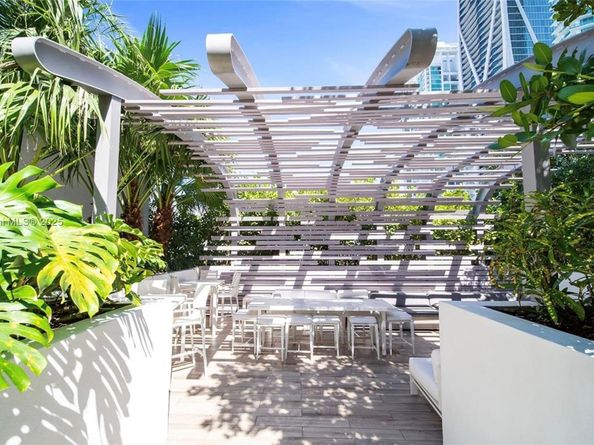 851 NE 1st Ave 1611, Miami FL 33132