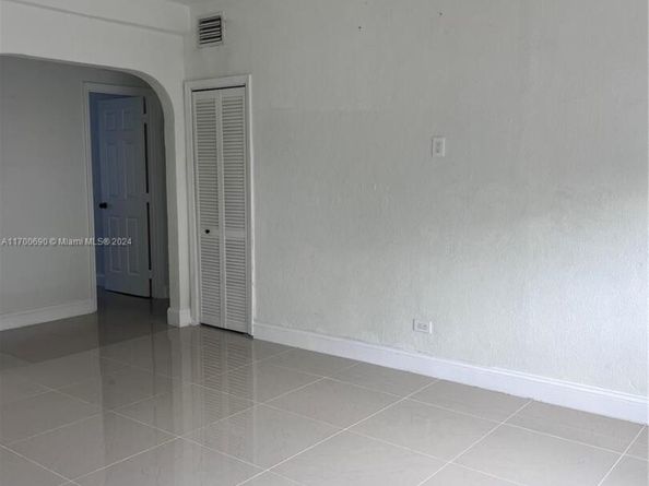 1326 SW 6th St 9, Miami FL 33135
