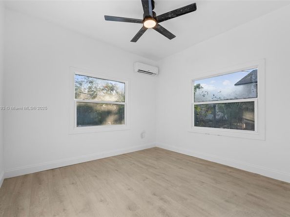 832 N C St, Lake Worth FL 33460