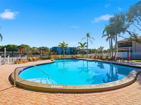 11611 NW 11th St 11611, Pembroke Pines FL 33026