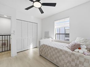 11611 NW 11th St 11611, Pembroke Pines FL 33026