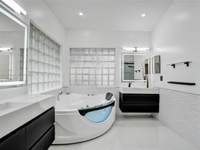 1321 SW 102nd Ave, Pembroke Pines FL 33025