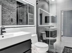 1321 SW 102nd Ave, Pembroke Pines FL 33025