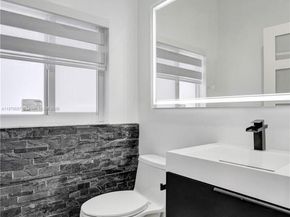 1321 SW 102nd Ave, Pembroke Pines FL 33025