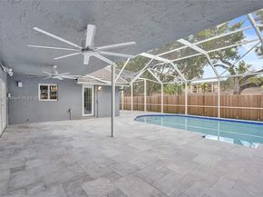 1321 SW 102nd Ave, Pembroke Pines FL 33025