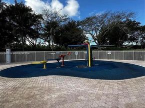 4321 Willow Ridge Dr, Weston FL 33331