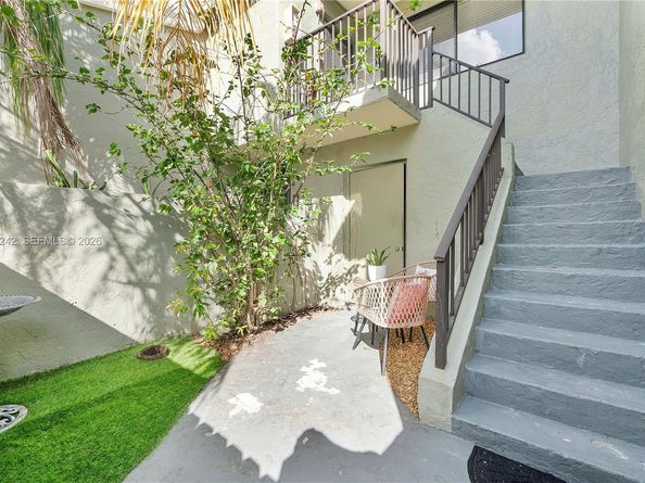 9518 SW 1st Ct 21S, Coral Springs FL 33071