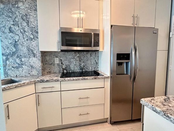 2899 Collins Ave 724, Miami Beach FL 33140