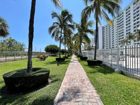 2899 Collins Ave 724, Miami Beach FL 33140