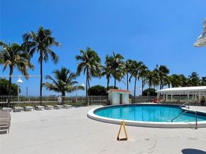 2899 Collins Ave 724, Miami Beach FL 33140