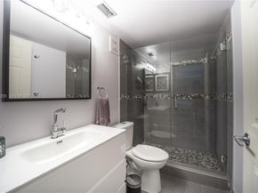 4000 Crystal Lake Dr 114, Deerfield Beach FL 33064