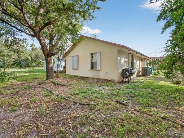 12235 SW 202nd St, Miami FL 33177