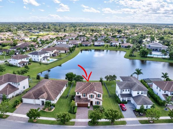 1310 Whitcombe Dr, Royal Palm Beach FL 33411
