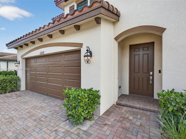 1310 Whitcombe Dr, Royal Palm Beach FL 33411
