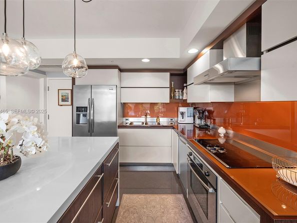 2155 Washington Ct 205, Miami Beach FL 33139