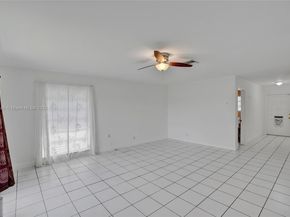 7200 E Tropical Way, Plantation FL 33317