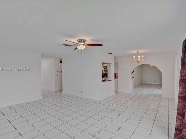 7200 E Tropical Way, Plantation FL 33317