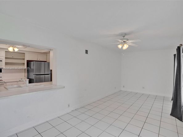 7200 E Tropical Way, Plantation FL 33317