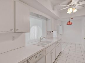 7200 E Tropical Way, Plantation FL 33317