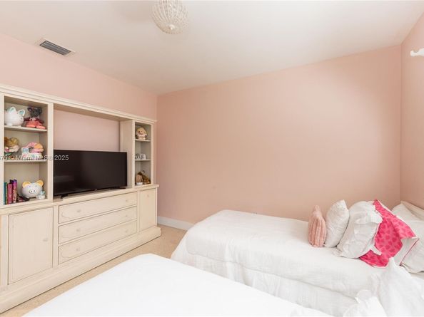 Undisclosed Address #A11908675, Coral Gables FL 33134