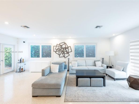 Undisclosed Address #A11908675, Coral Gables FL 33134