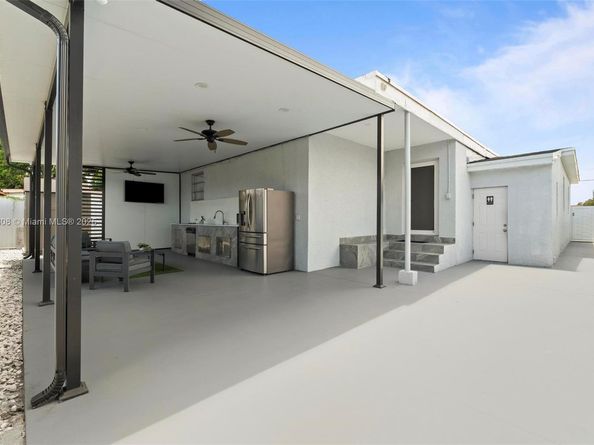4205 E 10th Ave, Hialeah FL 33013