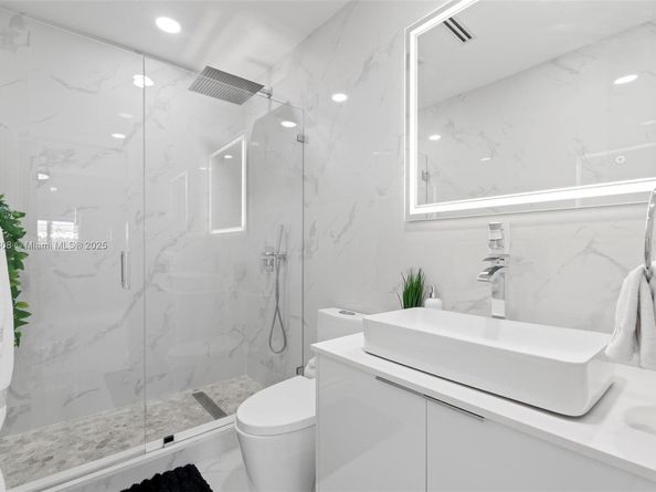 4205 E 10th Ave, Hialeah FL 33013