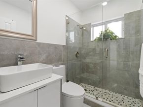 4205 E 10th Ave, Hialeah FL 33013