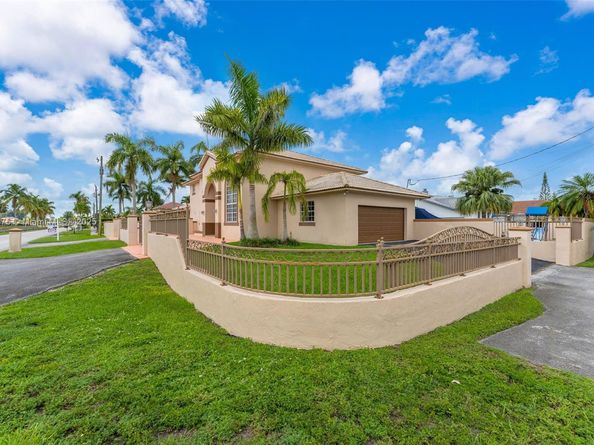 3200 SW 132nd Ave, Miami FL 33175