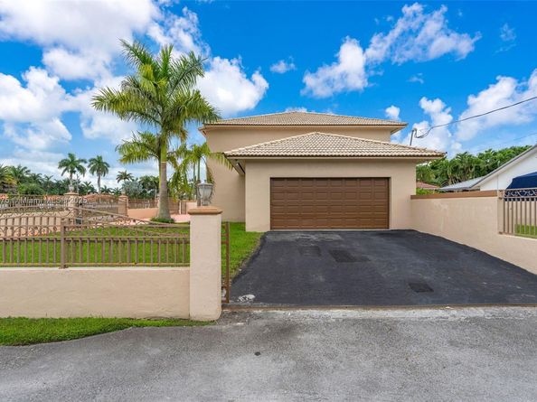 3200 SW 132nd Ave, Miami FL 33175