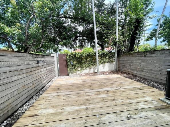 3204 Bird Ave 105, Miami FL 33133
