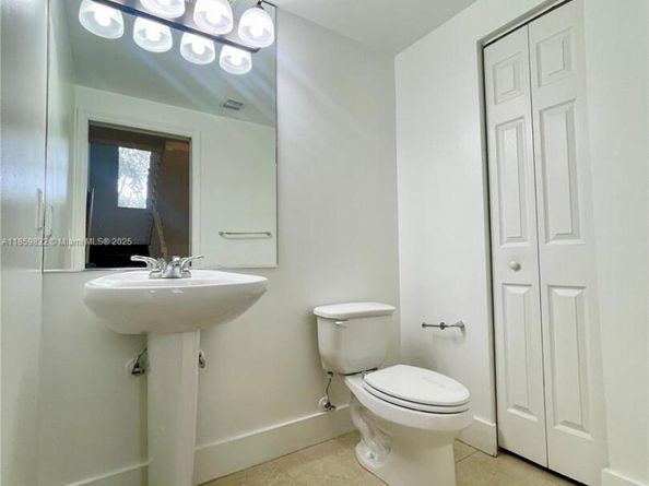 3204 Bird Ave 105, Miami FL 33133