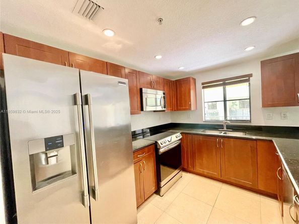 3204 Bird Ave 105, Miami FL 33133