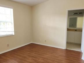 9166 NW 40th Pl, Sunrise FL 33351
