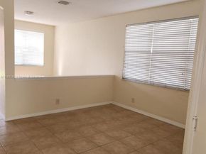9166 NW 40th Pl, Sunrise FL 33351