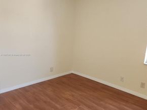 9166 NW 40th Pl, Sunrise FL 33351