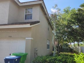 9166 NW 40th Pl, Sunrise FL 33351