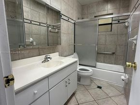 8701 SW 12th St 30, Miami FL 33174